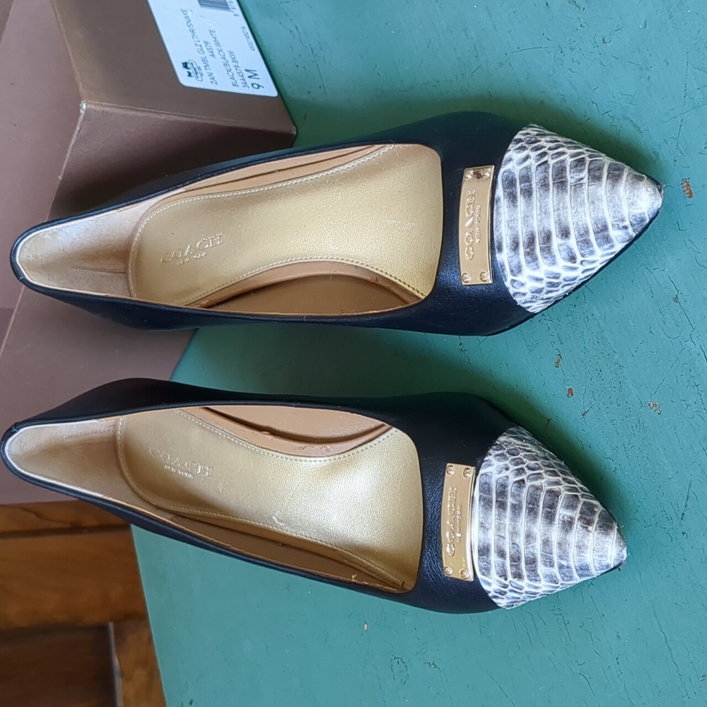 Coach Zan Two Tone Black/ Snake Skin heels Size 9 - Picture 11 of 16